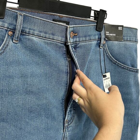Express Slim Super High Waisted Jeans NWT Women's Sz 18S Light Wash Raw Hem - Picture 7 of 10